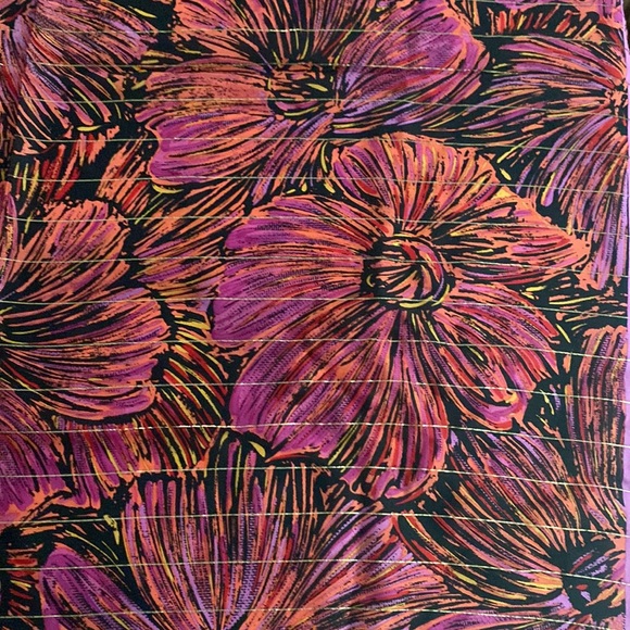 Oscar dela Renta Scarf - Picture 4 of 5